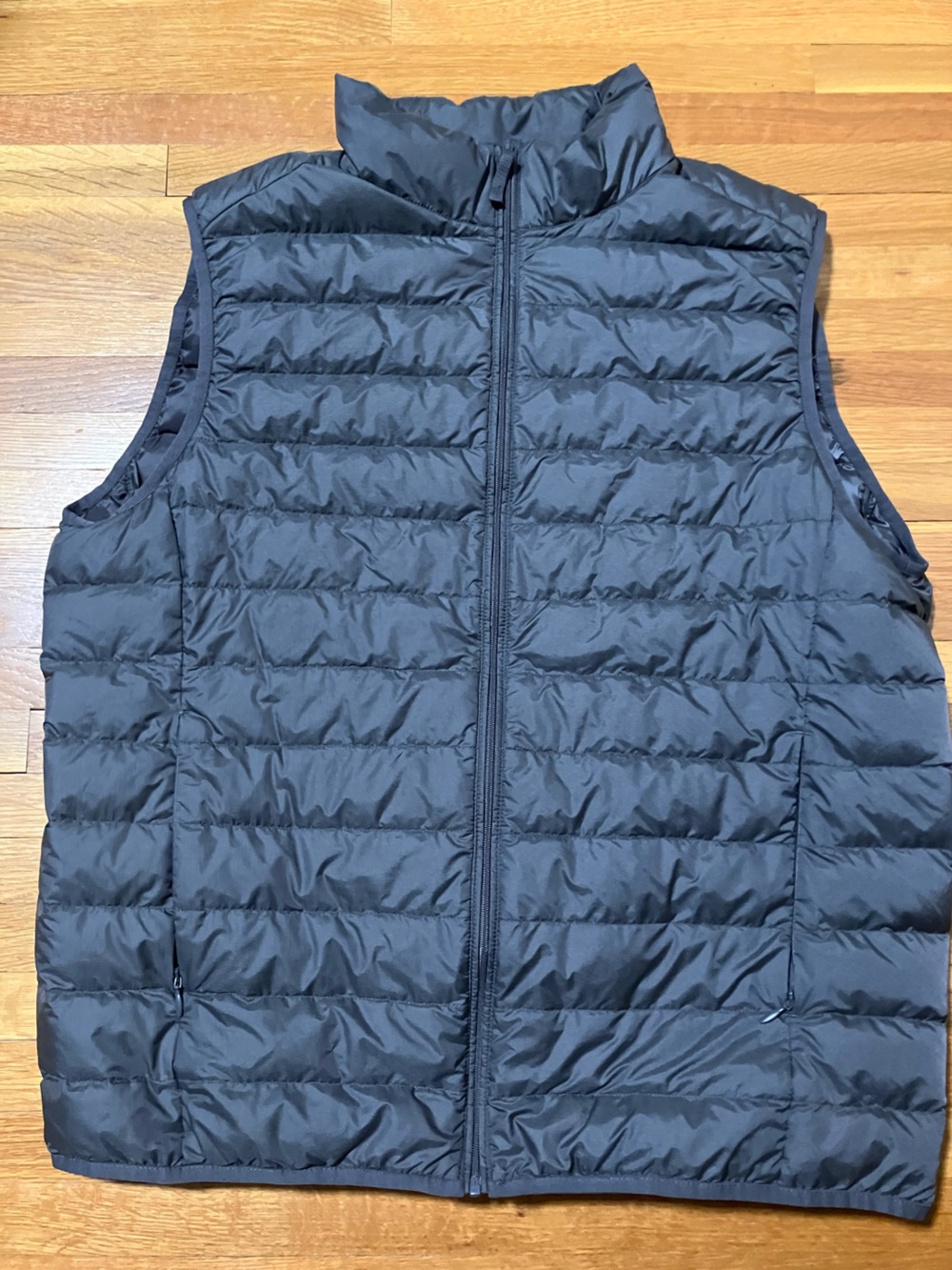 Uniqlo Men's Black Quilted Puffer Vest